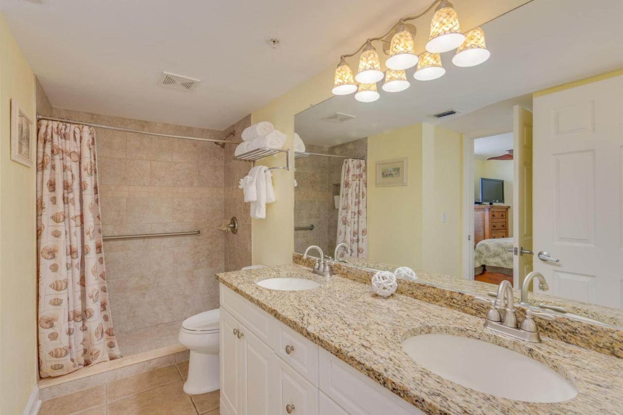 Casa Playa Condos Fort Myers Beach Room photo