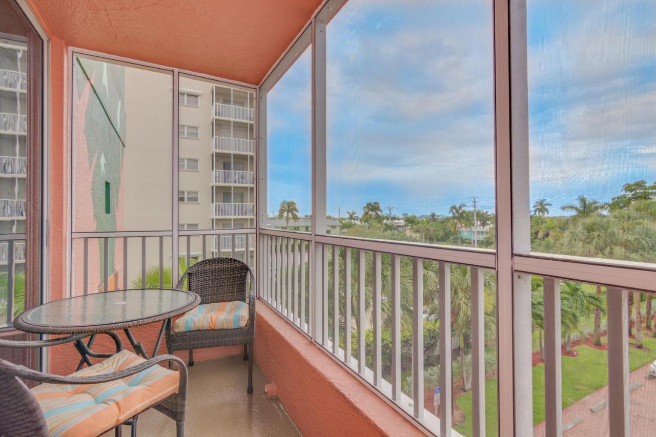 Casa Playa Condos Fort Myers Beach Exterior photo