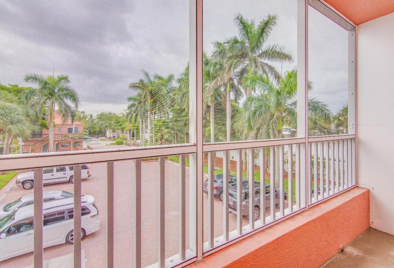 Casa Playa Condos Fort Myers Beach Exterior photo